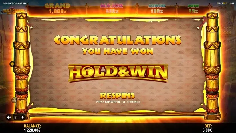 Wolf Canyon Hold & Win slot screenshot 3