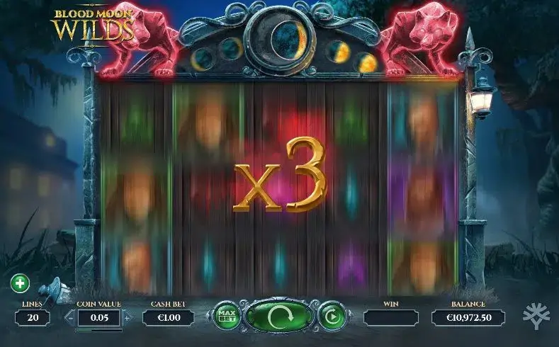 Blood Moon Wilds slot screenshot 2