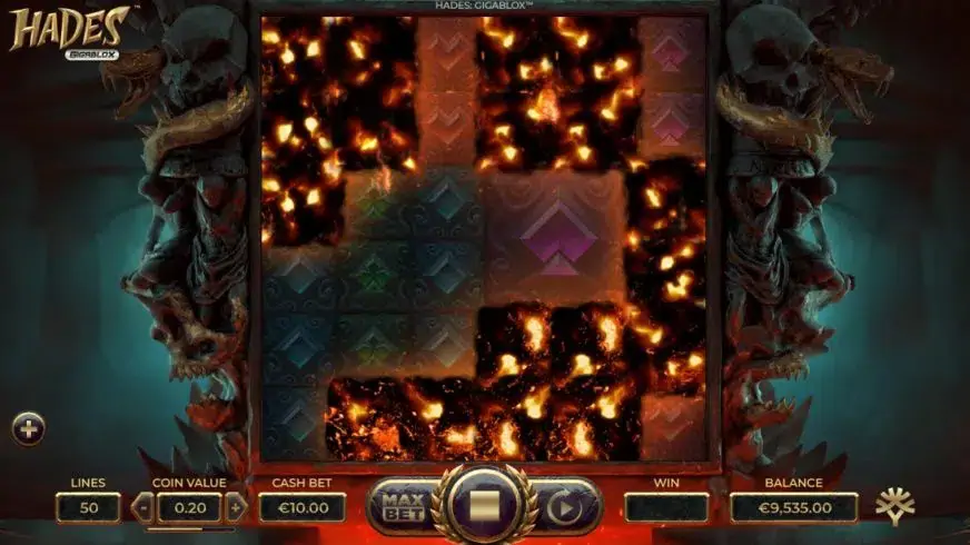 Hades Gigablox slot screenshot 2